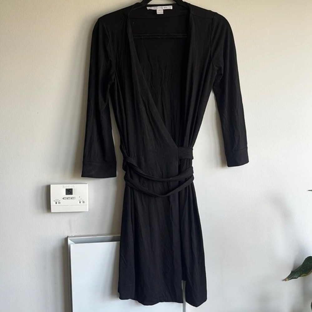 DVF Diane Von Furstenberg Wrap Dress Black - Size 4 - Picture 2 of 4